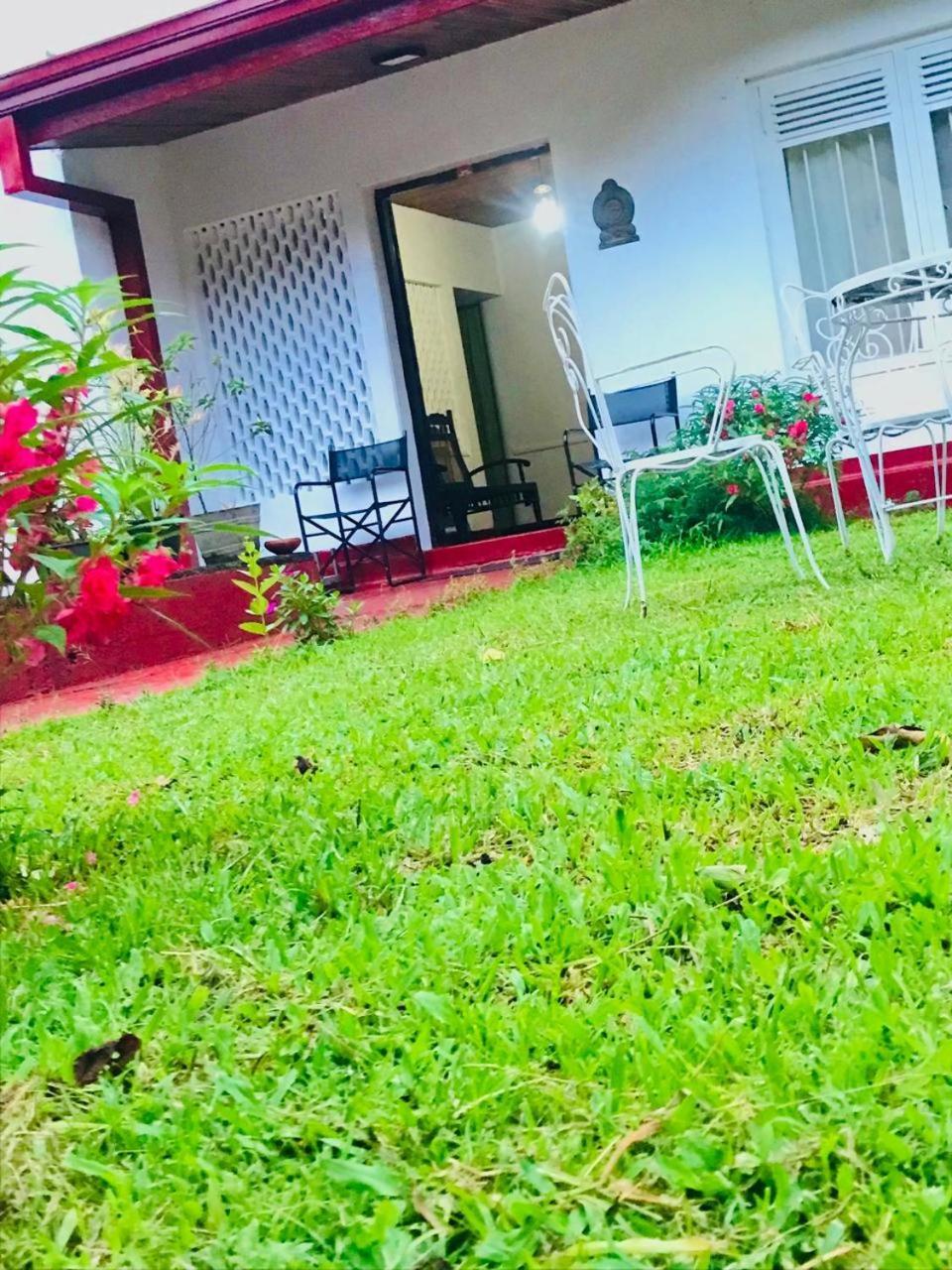 No 06 Veediya Bandara Lane Bahirawakanda Kandy Zewnętrze zdjęcie
